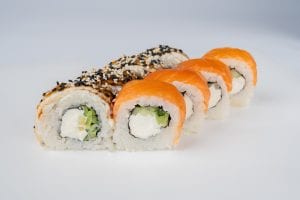 Замовити суші з вугрем та лососем