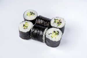 Замовити роли макі з огірком
