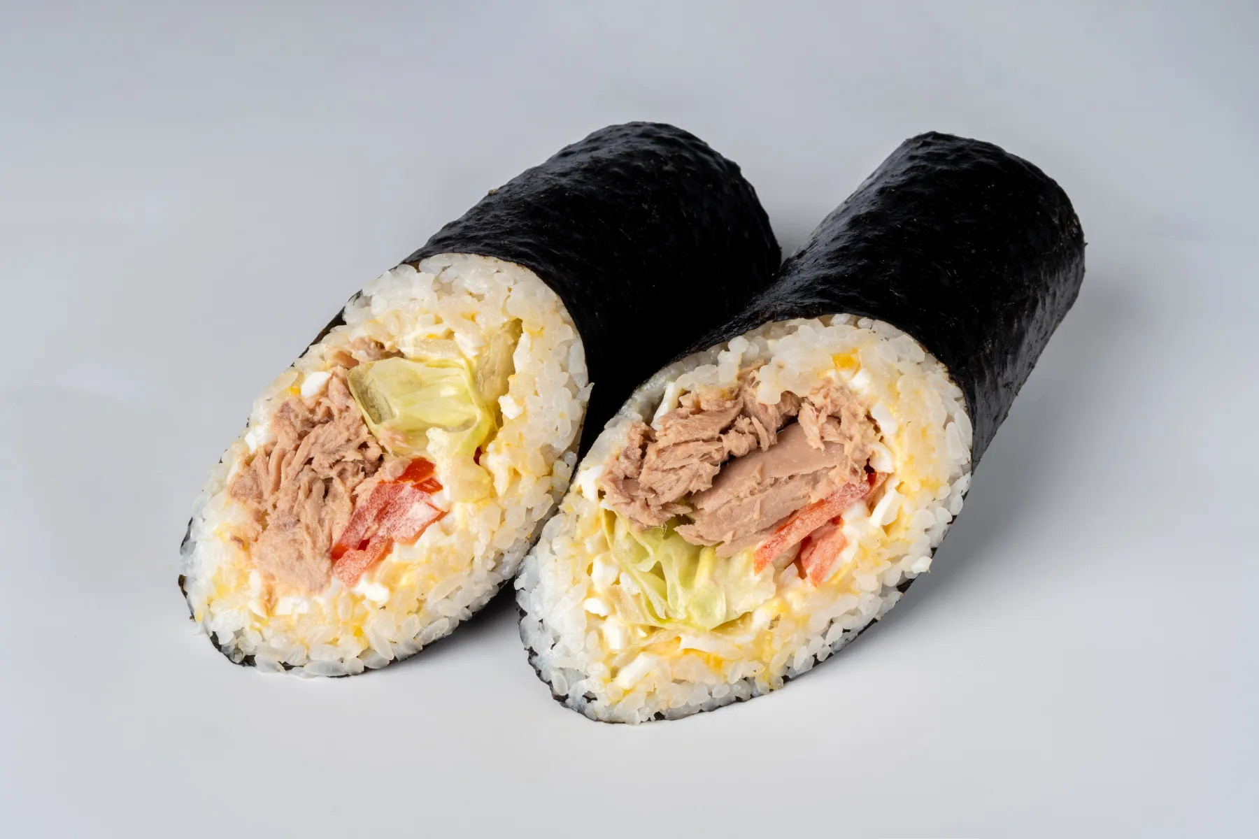 -sushiritto-s-tuncom-2 Замовити сушірітто з тунцем